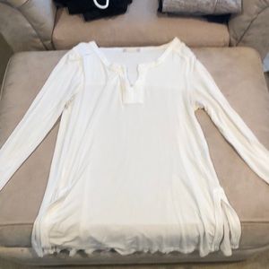 Long sleeve cream top